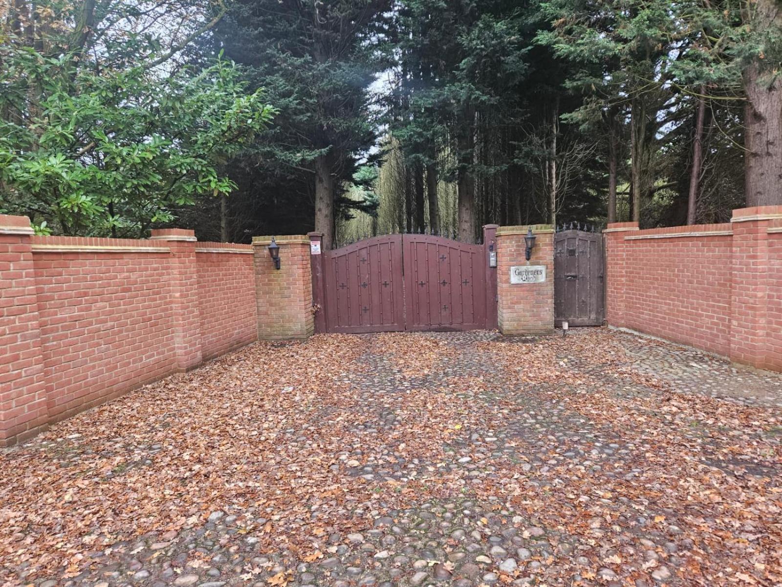 Beautiful Cottage In Brentwood Kelvedon Hatch Exterior photo