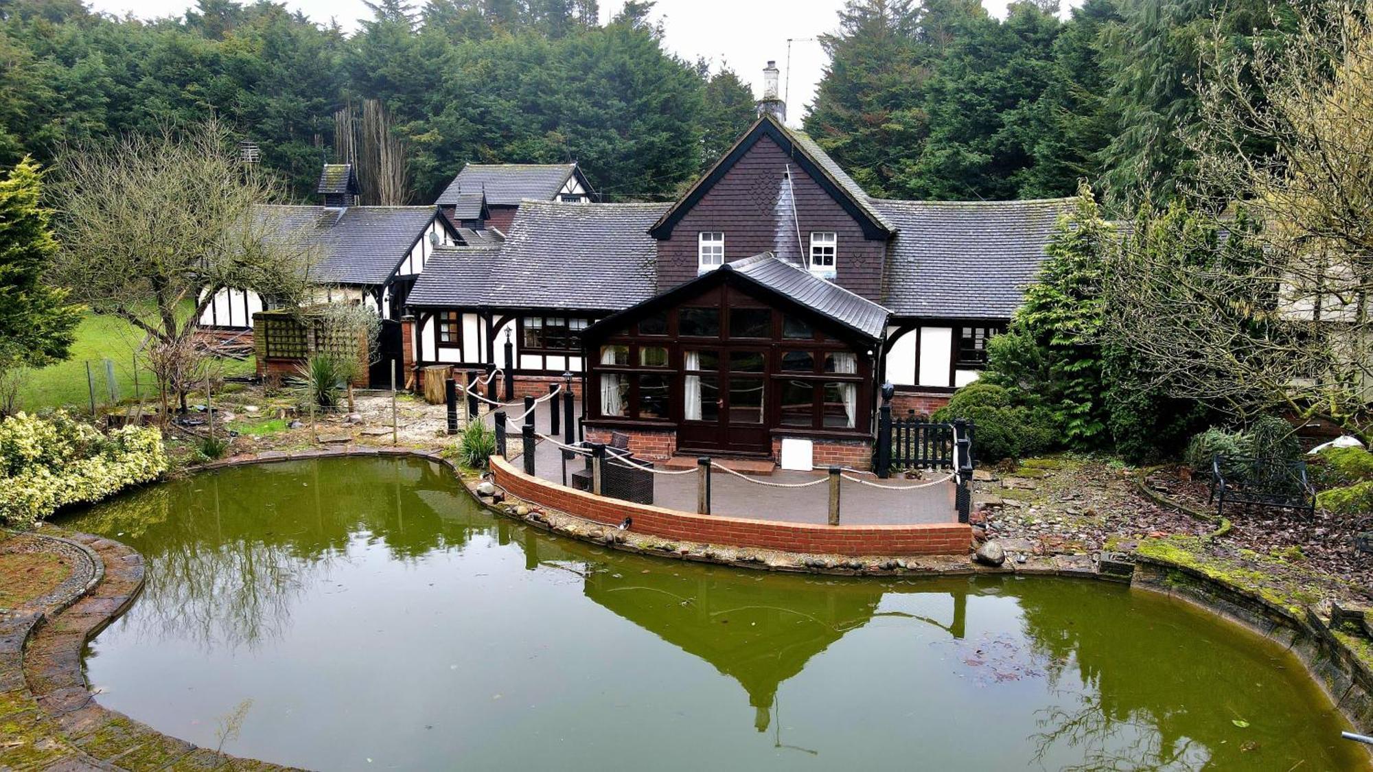 Beautiful Cottage In Brentwood Kelvedon Hatch Exterior photo